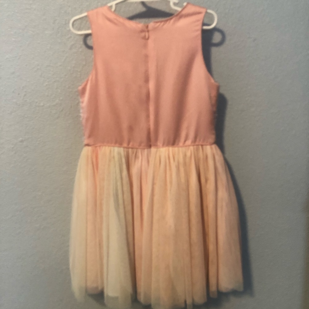 Girls party dress - Picture 2 of 3